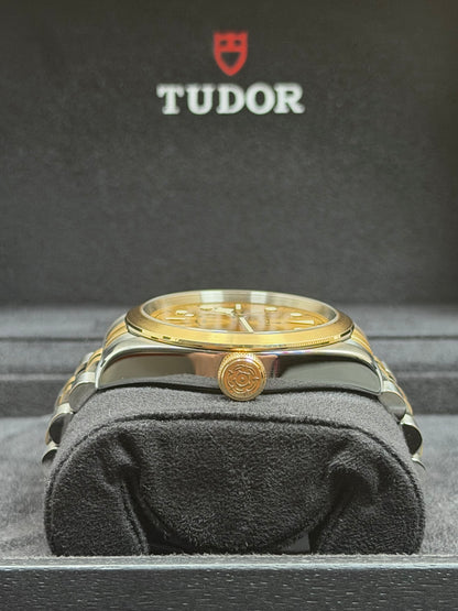 Tudor Black Bay 41 Stahl Gold / 2021 / Full Set / Top Zustand