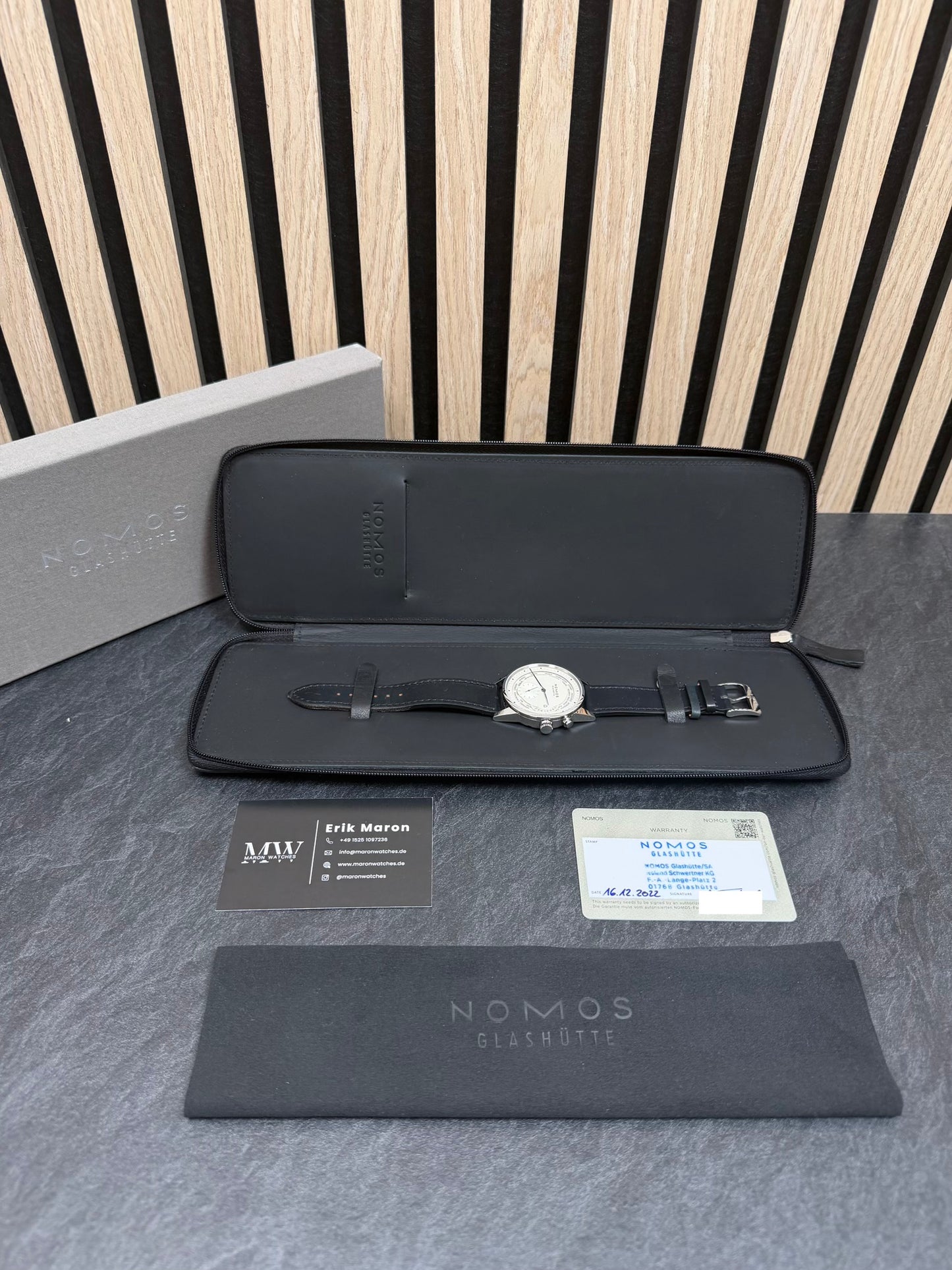 NOMOS Glashütte Zürich Weltzeit Weiß / 2022 / Full Set / Top Zustand