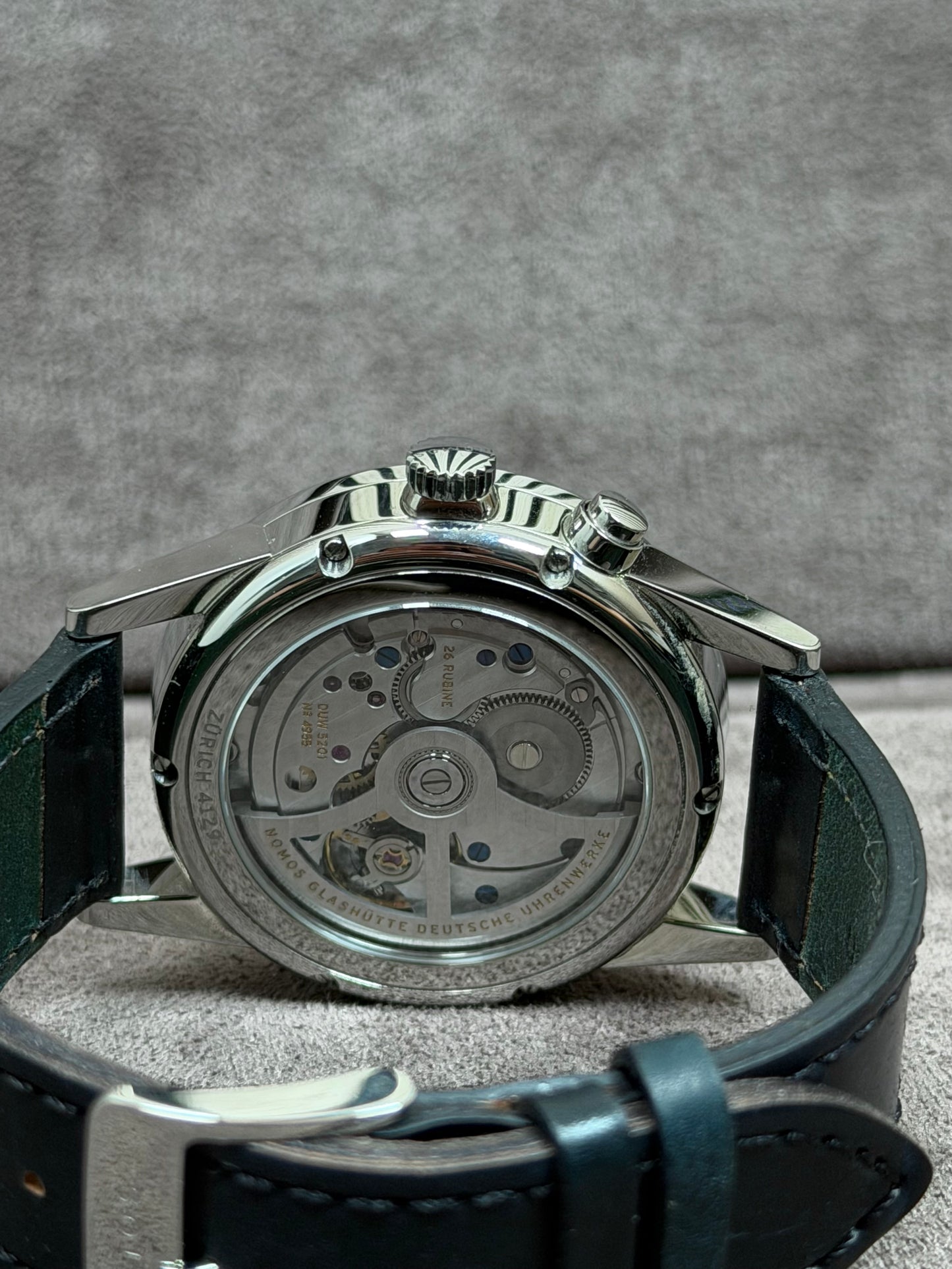 NOMOS Glashütte Zürich Weltzeit Weiß / 2022 / Full Set / Top Zustand