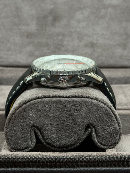 Breitling Navitimer B01 Chronograph 43 / 2021 / Full Set / Top Zustand