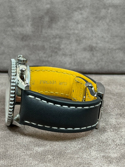 Breitling Navitimer B01 Chronograph 43 / 2021 / Full Set / Top Zustand