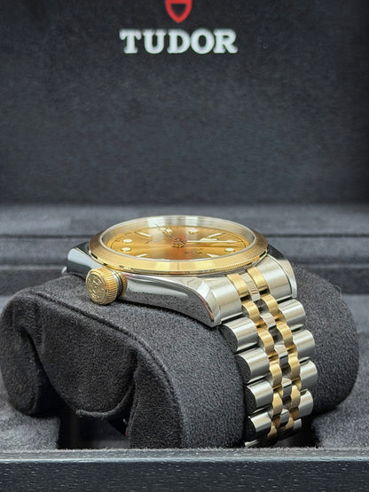 Tudor Black Bay 41 Stahl Gold / 2021 / Full Set / Top Zustand