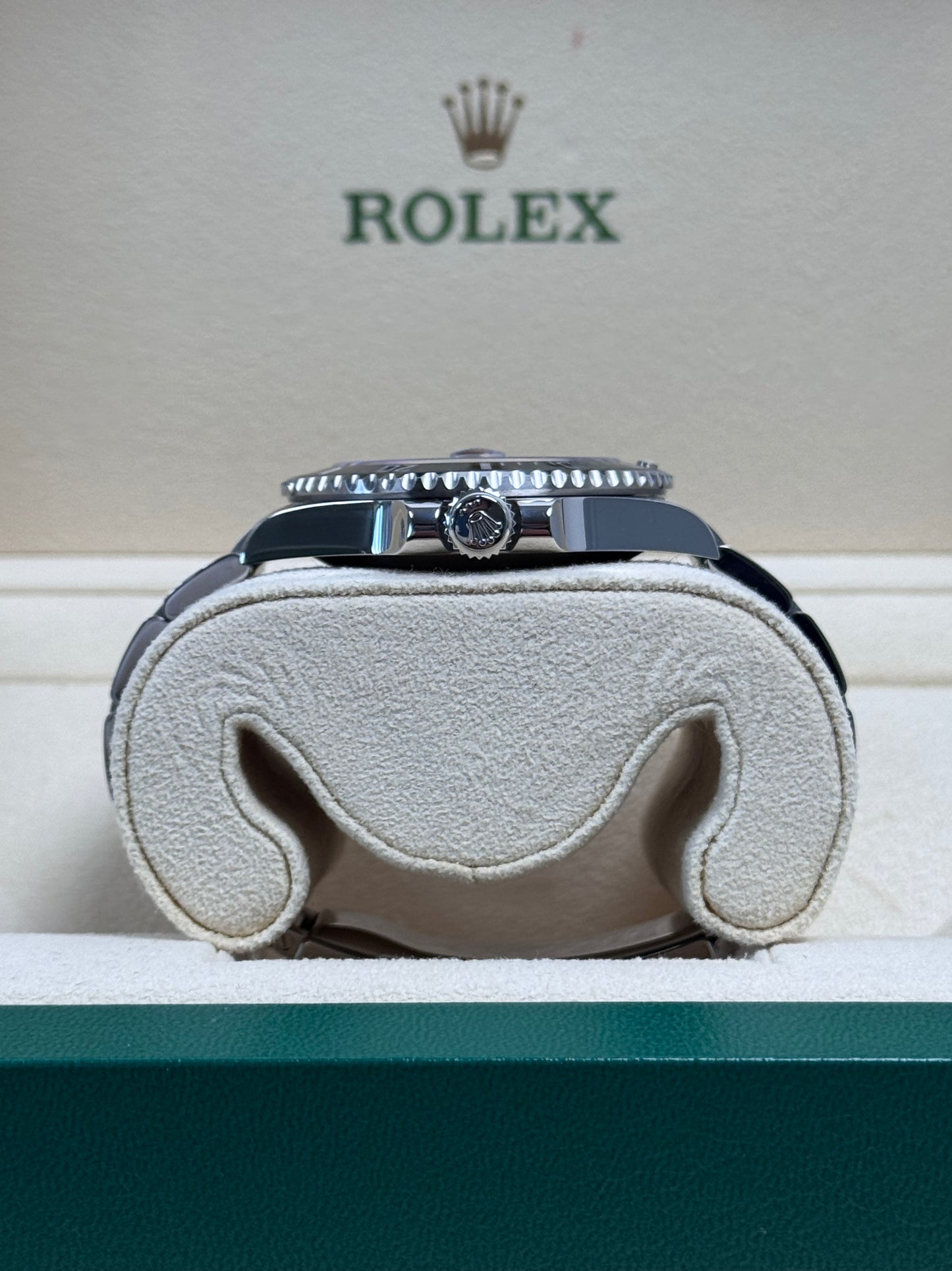 Rolex Submariner Date 126610LN / 2024 / Full Set / Top Zustand