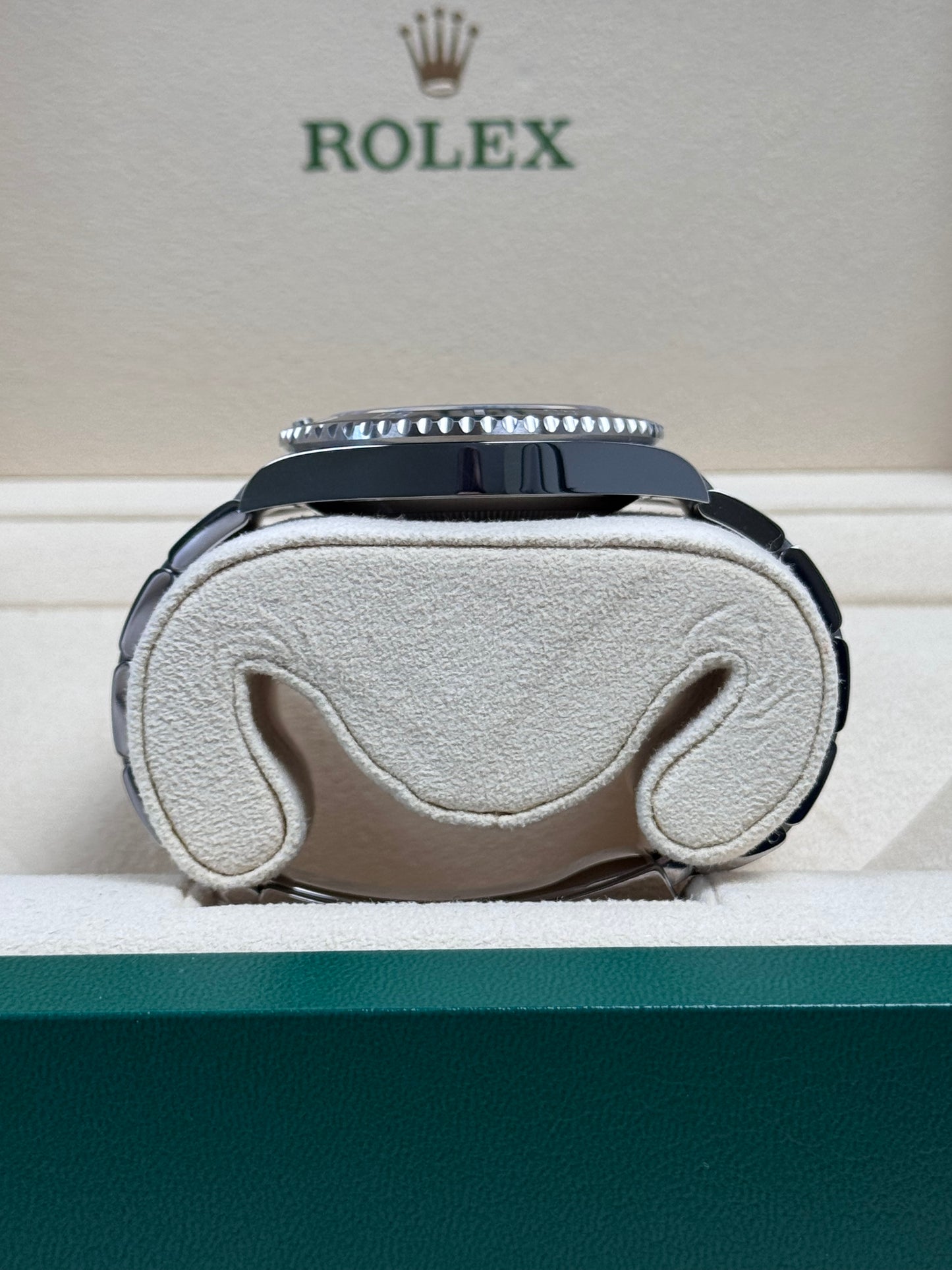 Rolex Submariner Date 126610LN / 2024 / Full Set / Top Zustand
