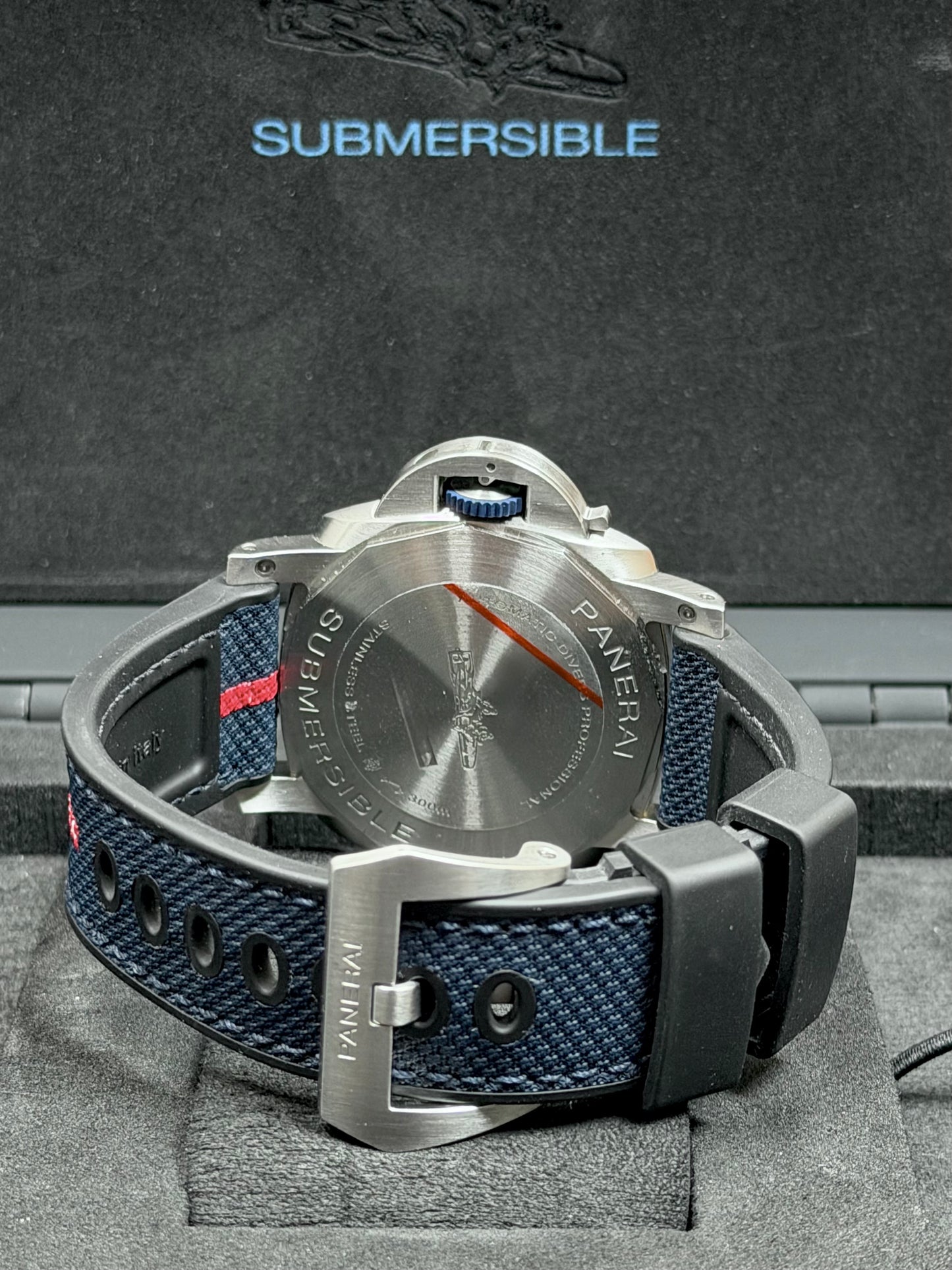Panerai Luminor Submersible Luna Rossa / 2022 / Full Set / Sehr gut