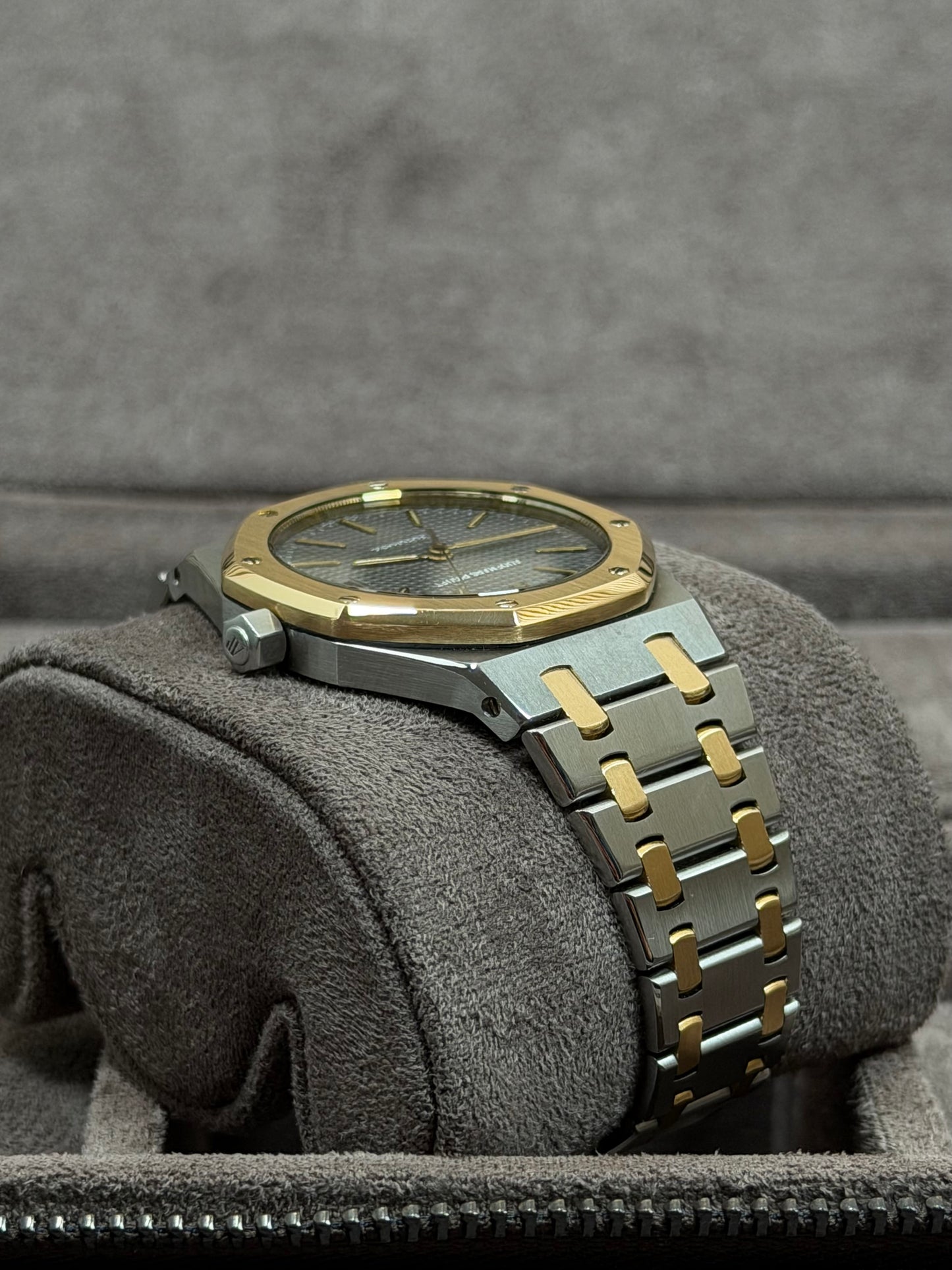 Audemars Piguet Royal Oak 14700SA / Service 2026 / 1992 / Top Zustand