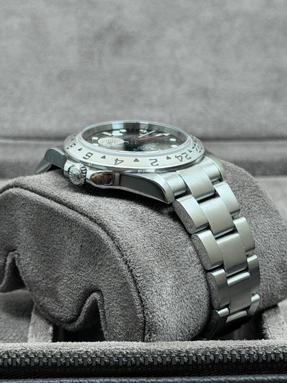 Rolex Explorer 2 16570 No Holes / 2007 / Box & Uhr / Sehr gut