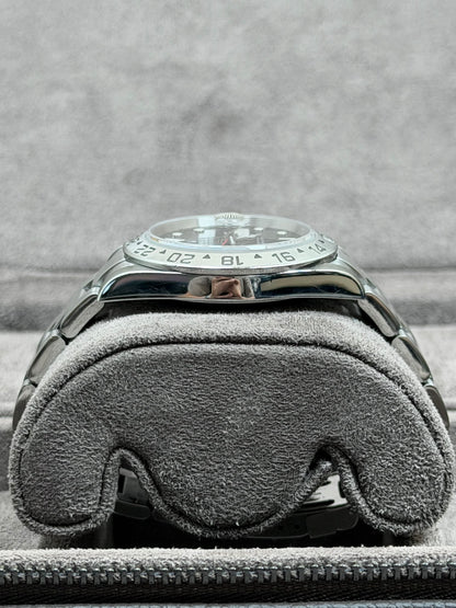 Rolex Explorer 2 16570 No Holes / 2007 / Box & Uhr / Sehr gut