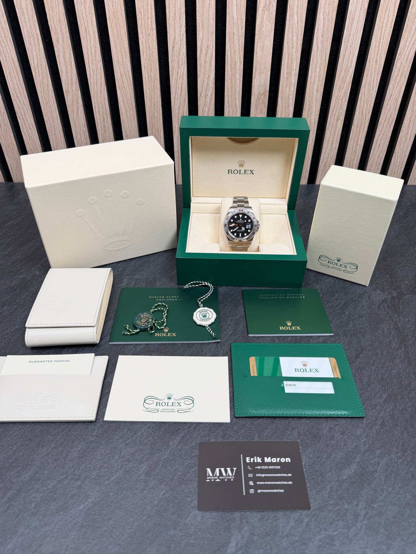 Rolex Explorer 2 Schwarz 216570 / 2017 / Full Set / Sehr gut