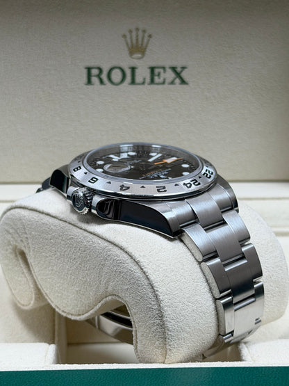 Rolex Explorer 2 Schwarz 216570 / 2017 / Full Set / Sehr gut