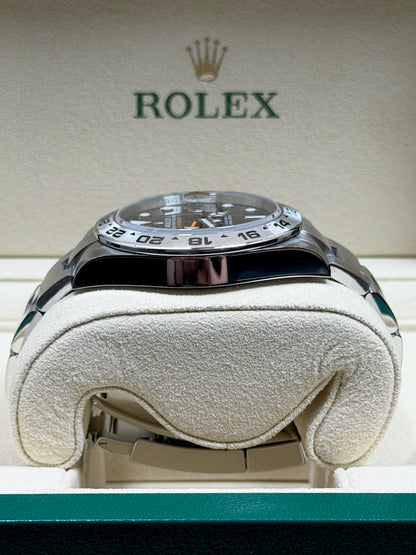 Rolex Explorer 2 Schwarz 216570 / 2017 / Full Set / Sehr gut