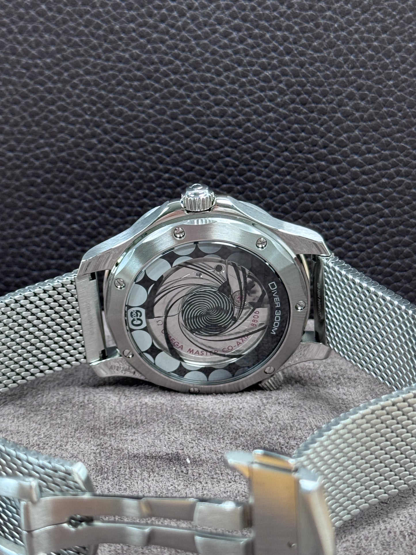 Omega Seamaster Diver 300m James Bond  / 2024 / Full Set / Top Zustand