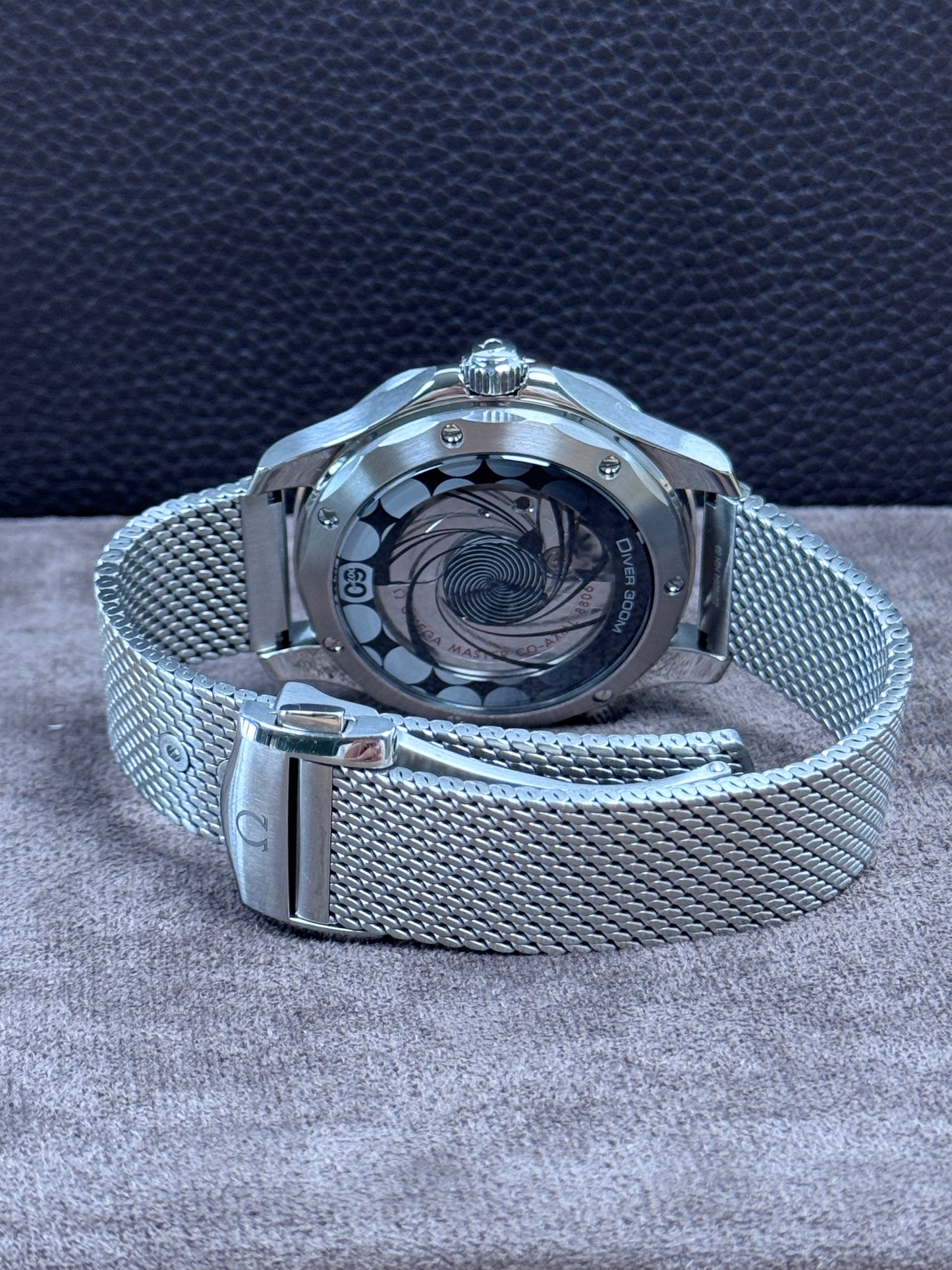 Omega Seamaster Diver 300m James Bond  / 2024 / Full Set / Top Zustand
