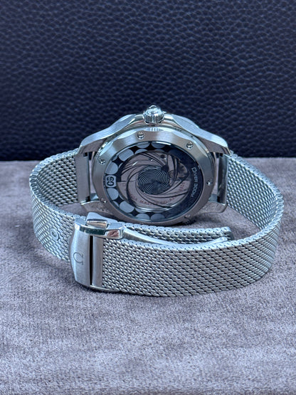 Omega Seamaster Diver 300m James Bond  / 2024 / Full Set / Top Zustand