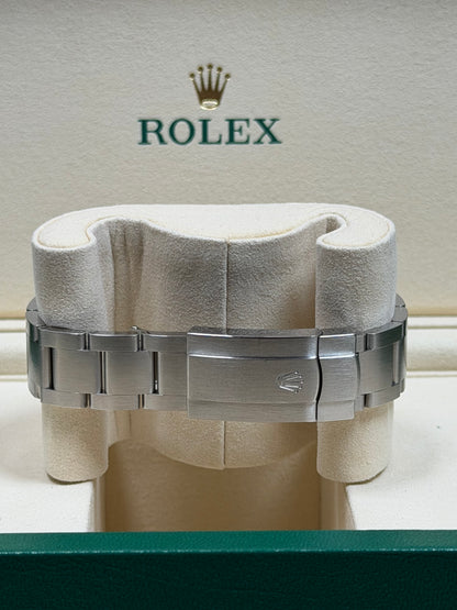 Rolex Oyster Perpetual 36 Silber / 2026 / Full Set / Neuwertig