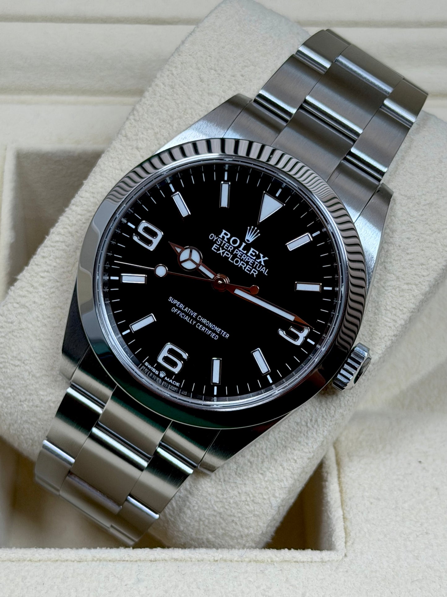 Rolex Explorer 40 224270 / 2024 / Full Set / Top Zustand
