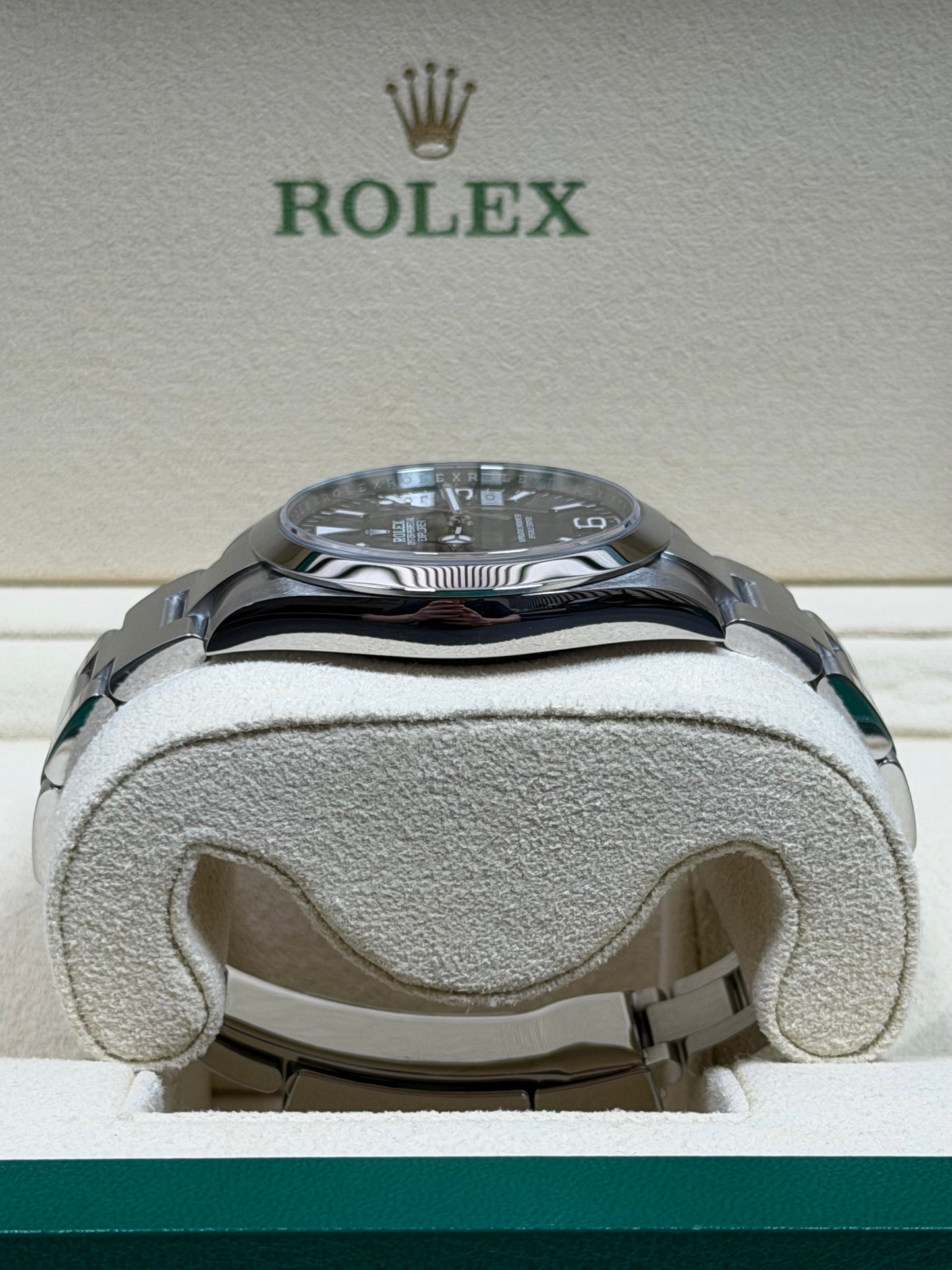 Rolex Explorer 40 224270 / 2024 / Full Set / Top Zustand