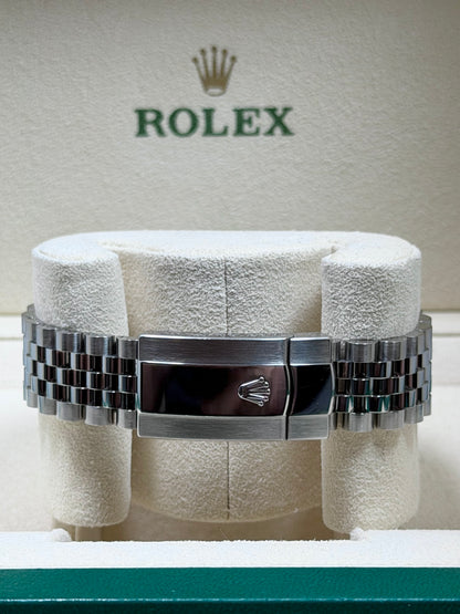 Rolex Datejust 41 126300 Azzurro-Blau / 2021 / Full Set / Sehr gut