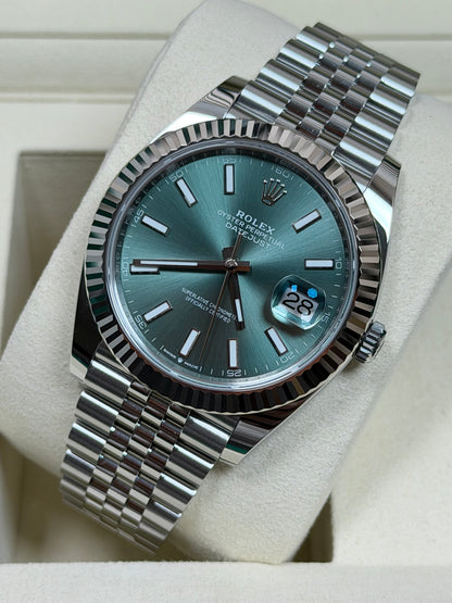 Rolex Datejust 41 126334 Mint Grün / 2025 / Full Set / Neuwertig