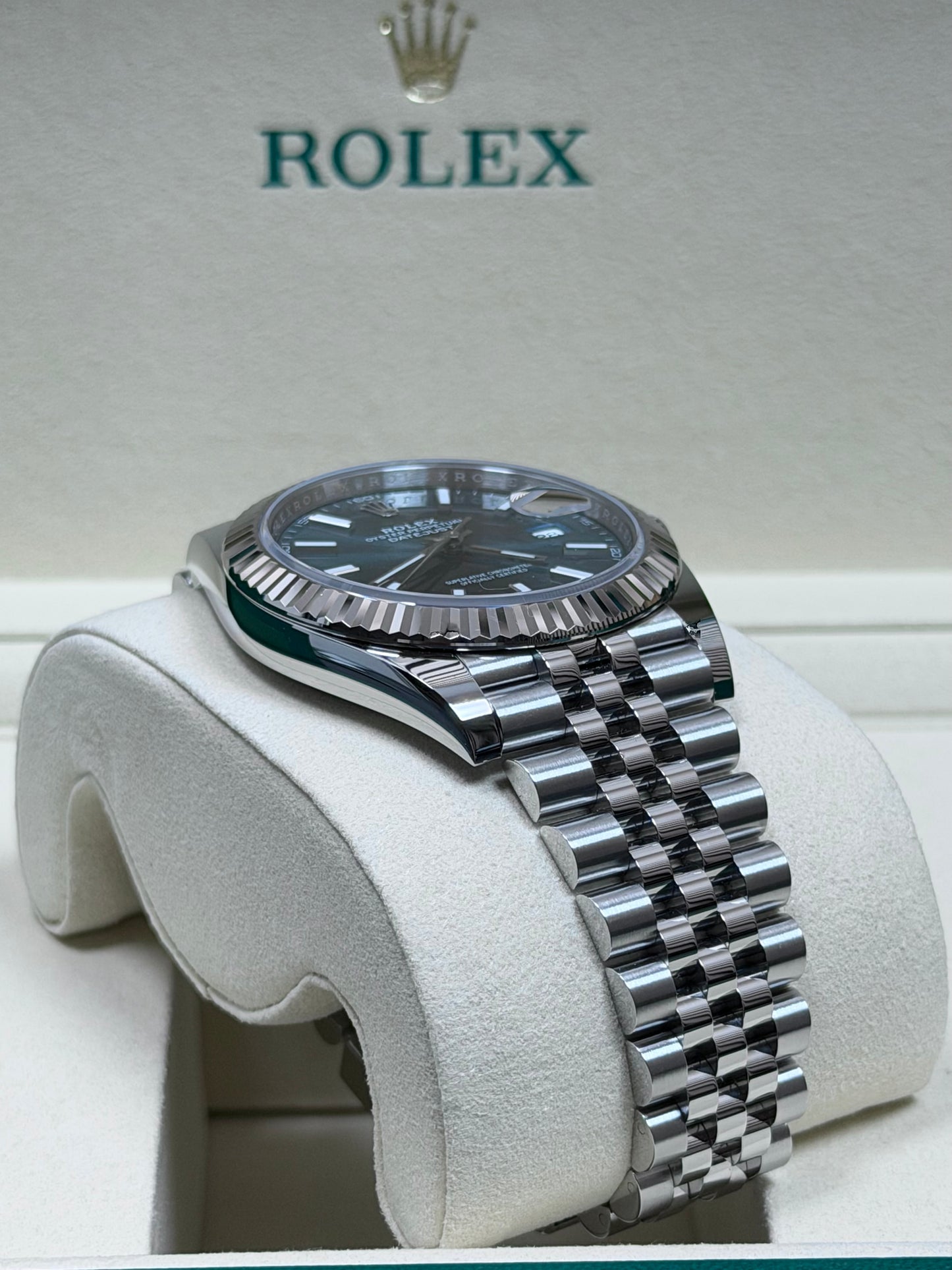 Rolex Datejust 41 126334 Mint Grün / 2025 / Full Set / Neuwertig