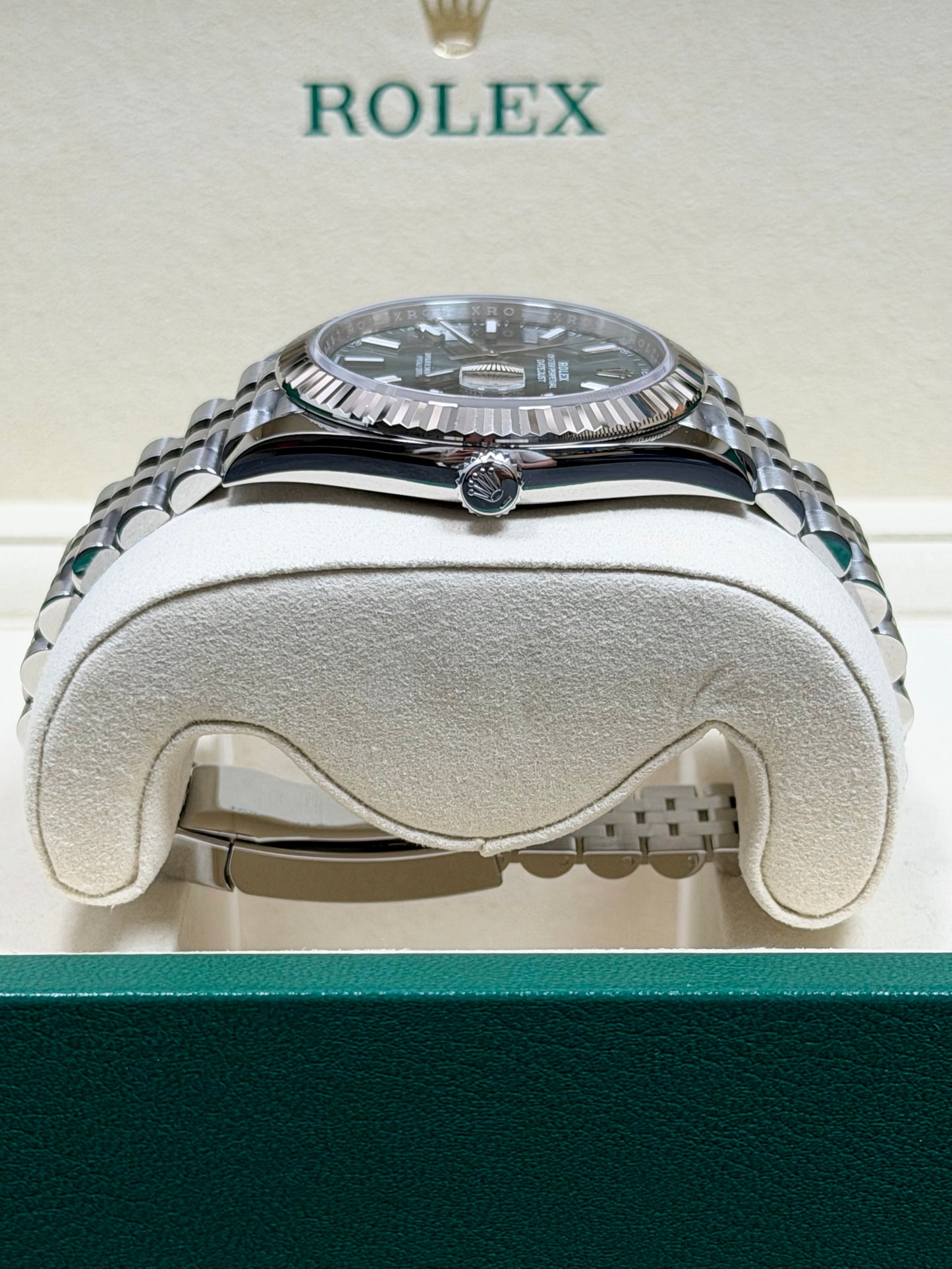 Rolex Datejust 41 126334 Mint Grün / 2025 / Full Set / Neuwertig