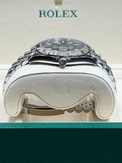 Rolex Datejust 41 126334 Mint Grün / 2025 / Full Set / Neuwertig