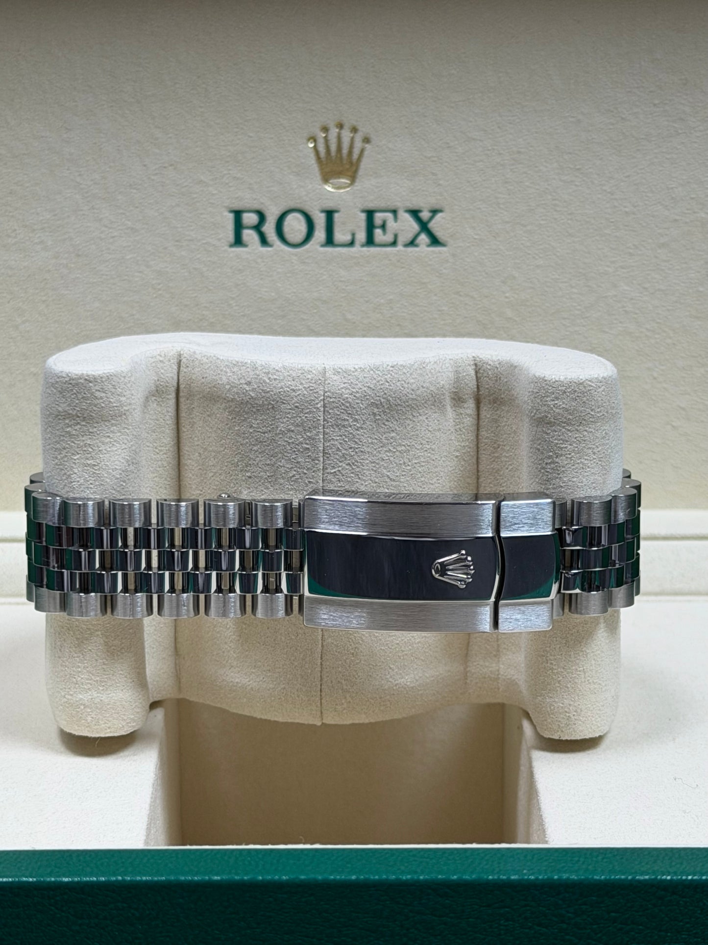 Rolex Datejust 41 126334 Mint Grün / 2025 / Full Set / Neuwertig