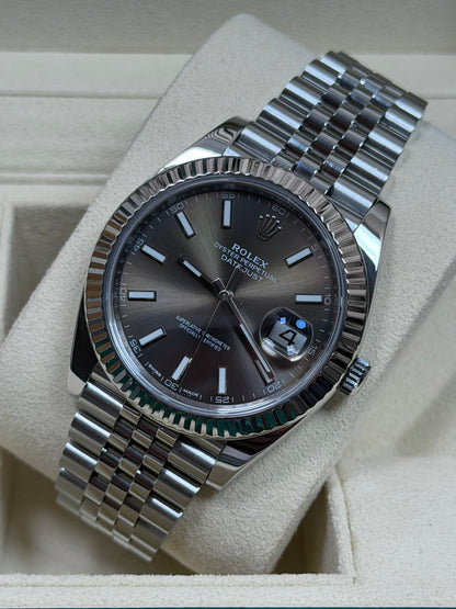 Rolex Datejust 41 126334 Rhodium / 2019 / Full Set / Sehr gut