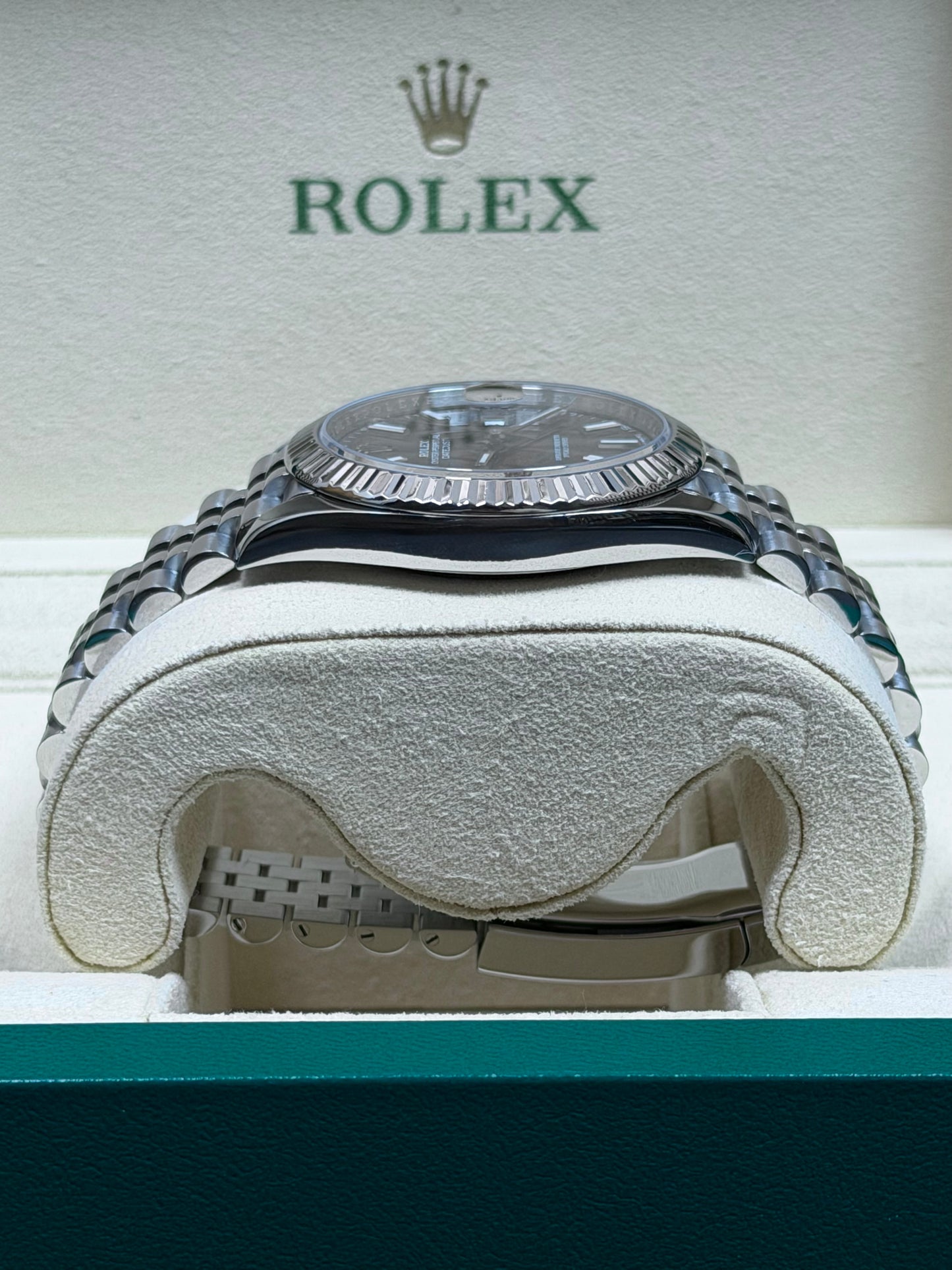 Rolex Datejust 41 126334 Rhodium / 2019 / Full Set / Sehr gut