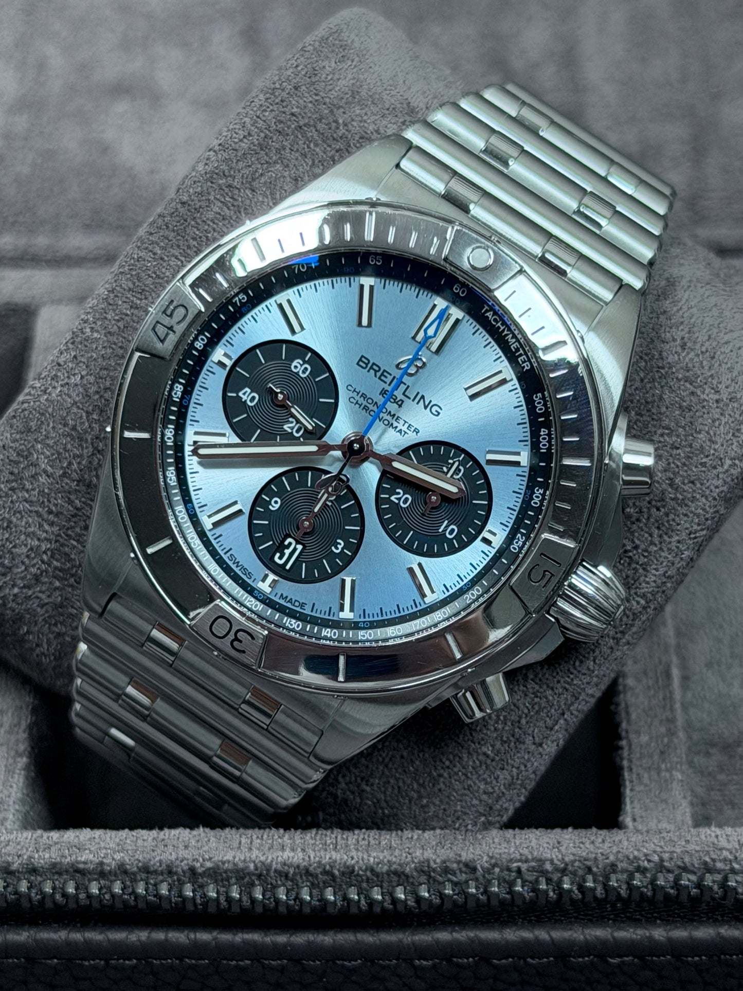 Breitling Chronomat B01 42 Ice Blue / 2025 / Full Set / Top Zustand