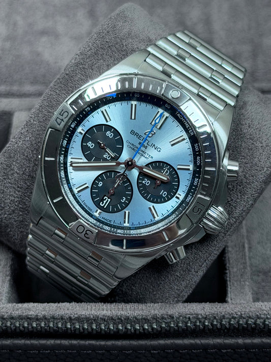 Breitling Chronomat B01 42 Ice Blue / 2025 / Full Set / Top Zustand