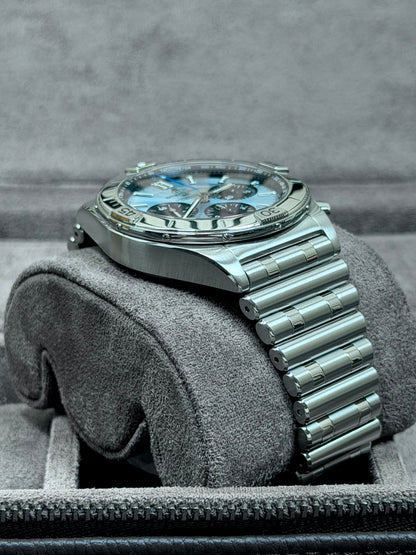 Breitling Chronomat B01 42 Ice Blue / 2025 / Full Set / Top Zustand