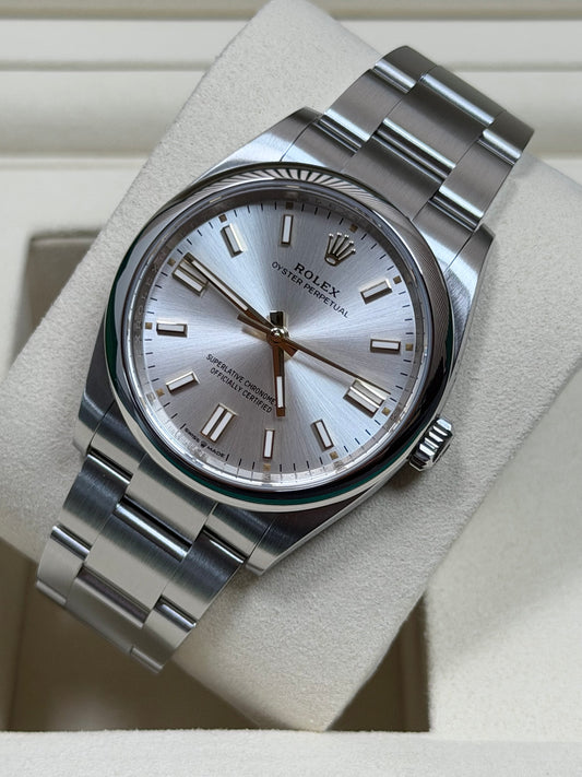 Rolex Oyster Perpetual 36 Silber / 2026 / Full Set / Top Zustand