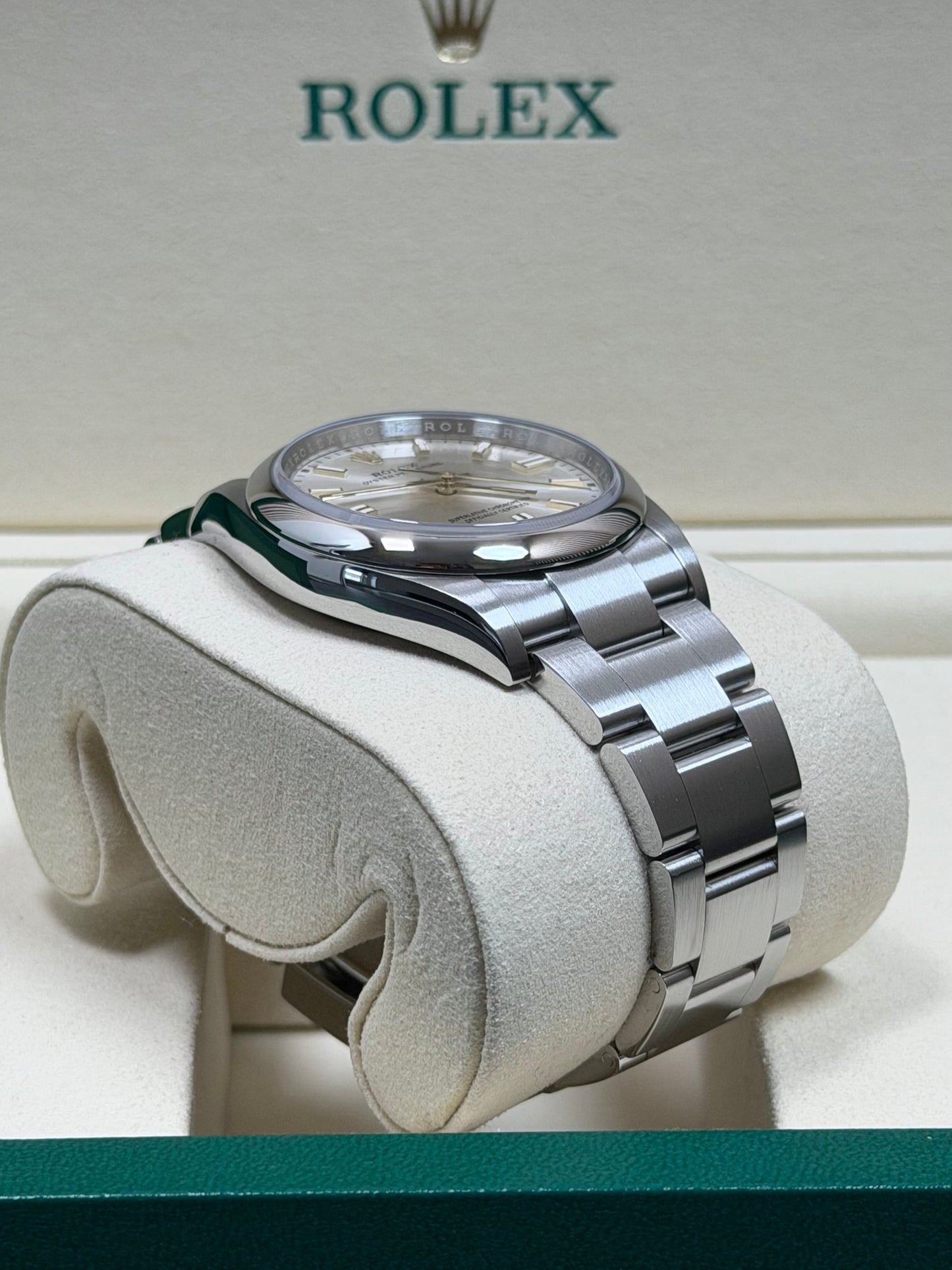 Rolex Oyster Perpetual 36 Silber / 2026 / Full Set / Top Zustand