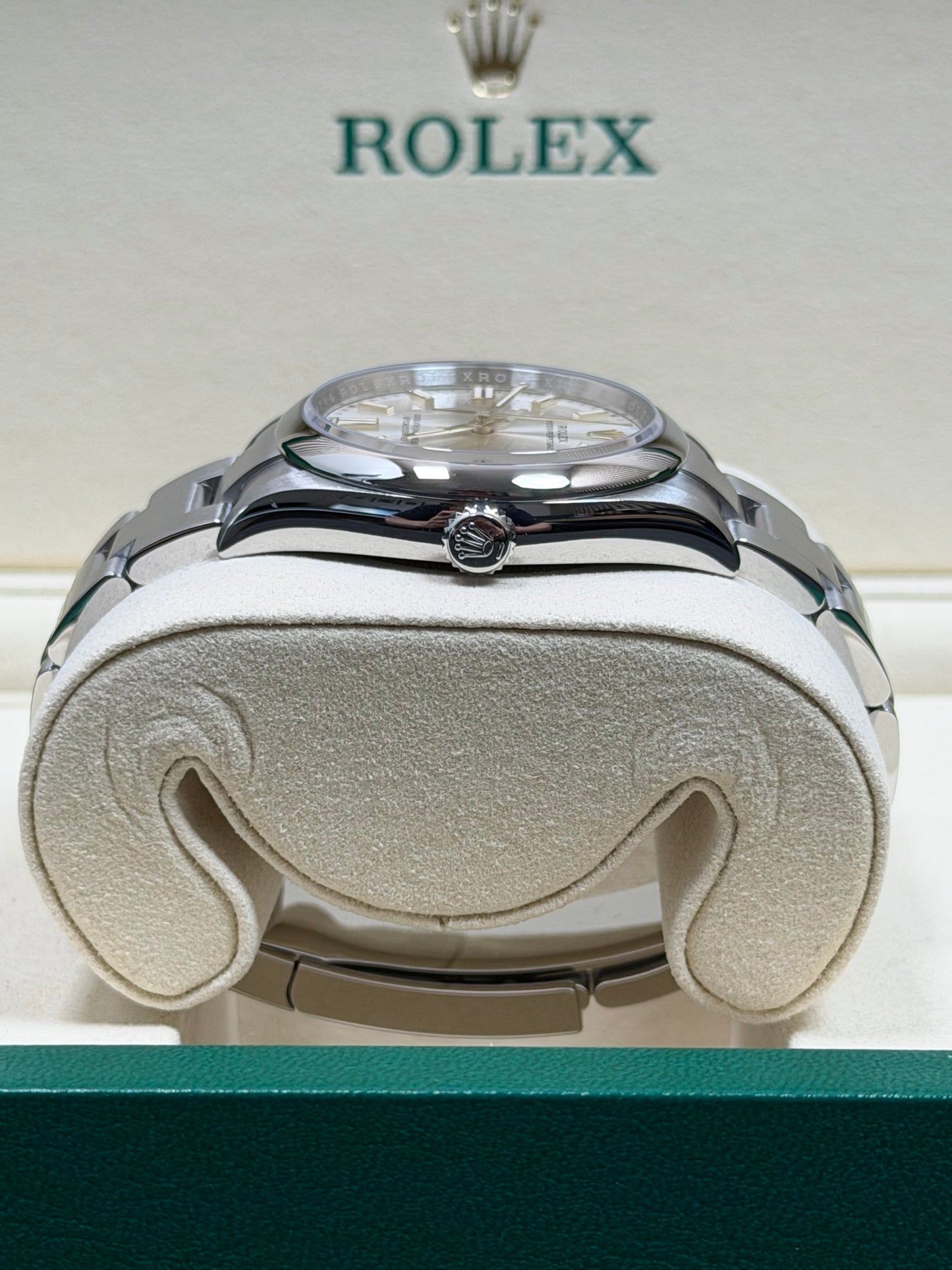 Rolex Oyster Perpetual 36 Silber / 2026 / Full Set / Top Zustand
