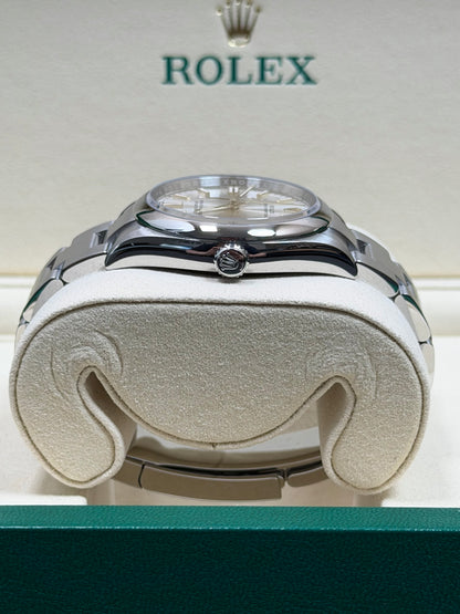 Rolex Oyster Perpetual 36 Silber / 2026 / Full Set / Top Zustand