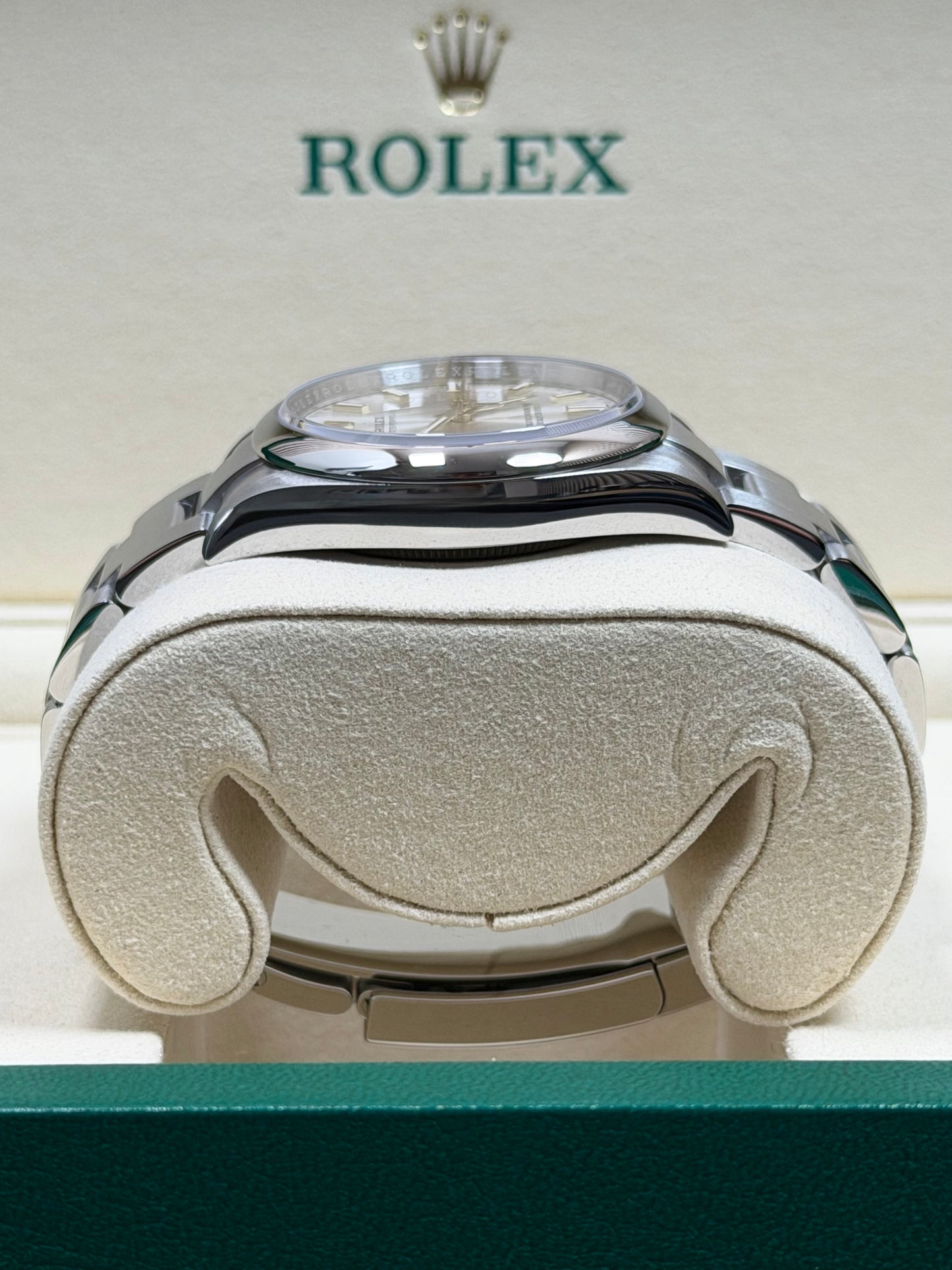 Rolex Oyster Perpetual 36 Silber / 2026 / Full Set / Top Zustand