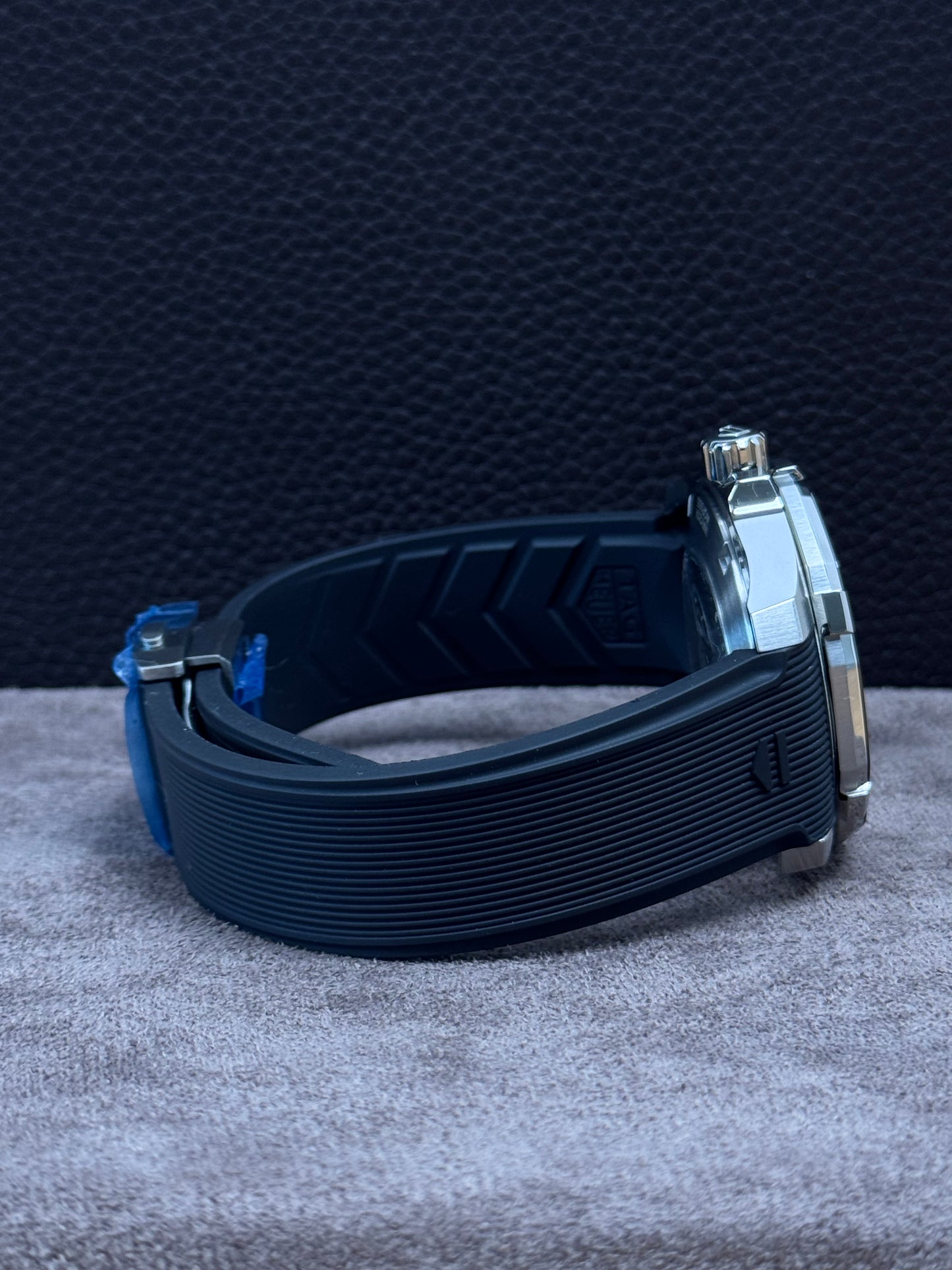 TAG HEUER Aquaracer 300M Schwarz 41mm / 2022 / Full Set / Teilverklebt