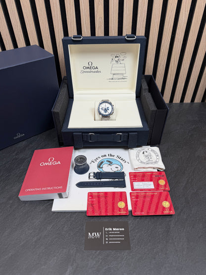 Omega Speedmaster Silver Snoopy Award / 2023 / Full Set / Neuwertig