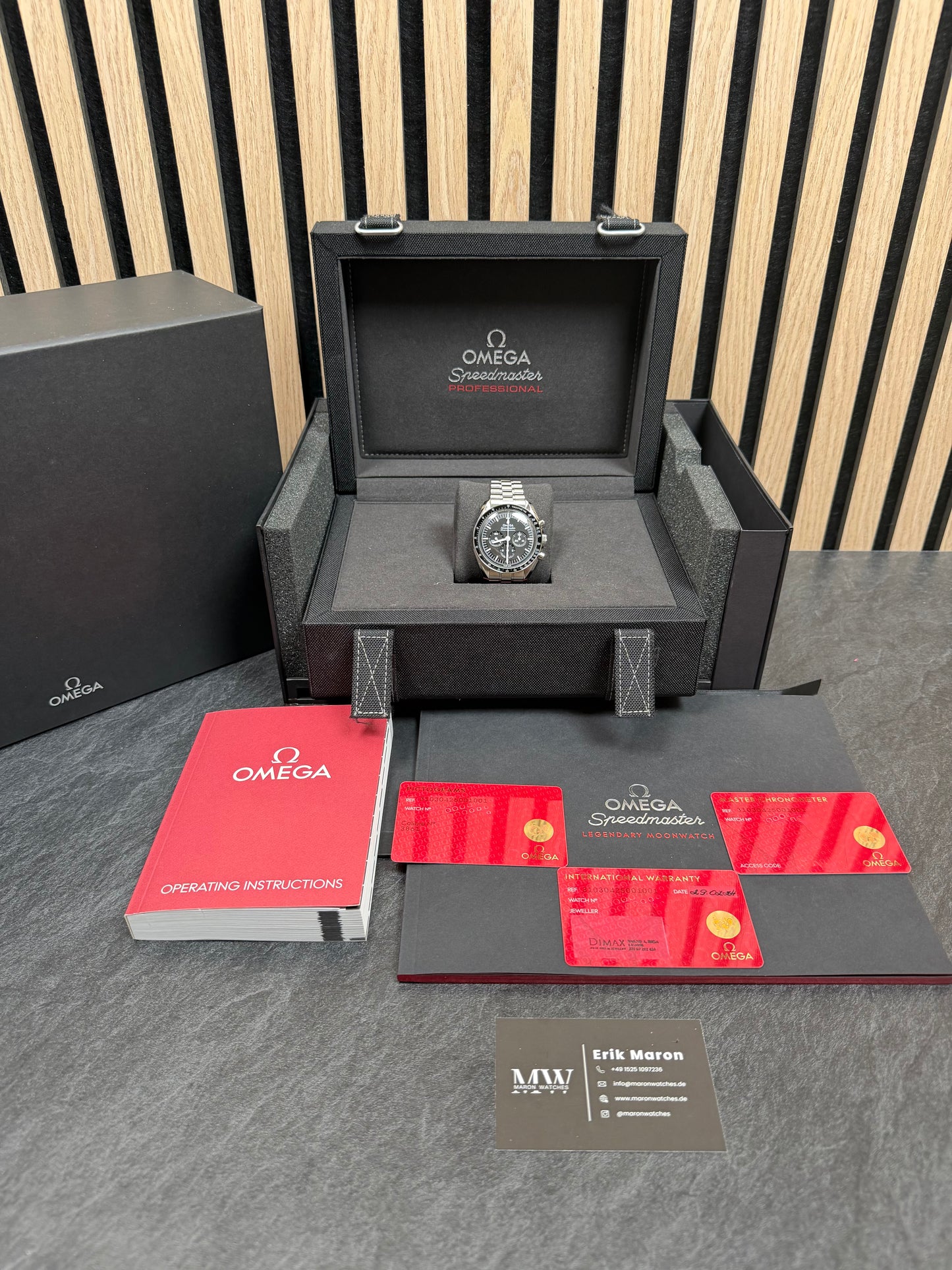 Omega Speedmaster Moonwatch Hesalit / 2024 / Full Set / Top Zustand