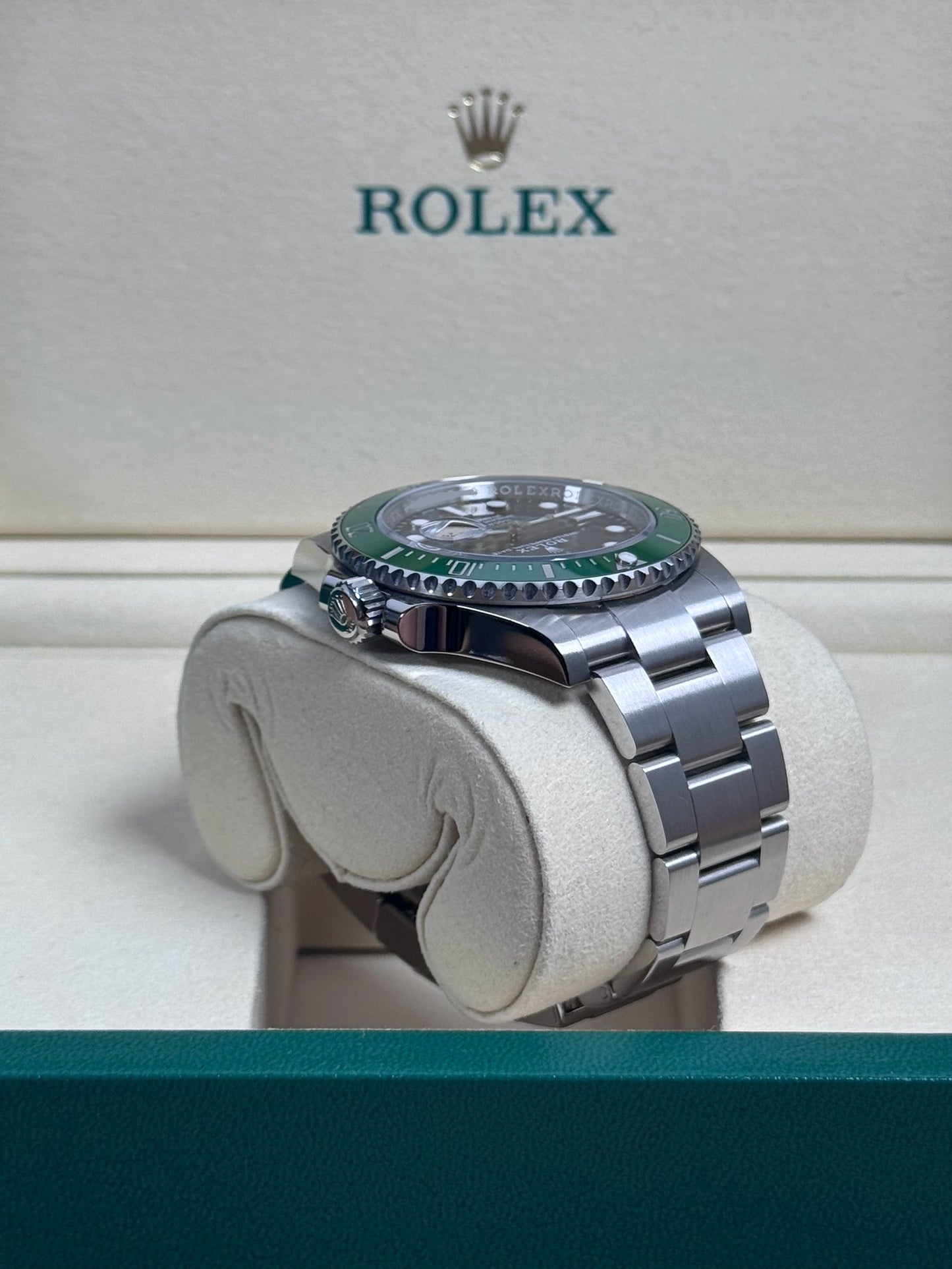 Rolex Submariner 126610LV "Starbucks" MK2 / 2024 / Full Set / Teilverklebt
