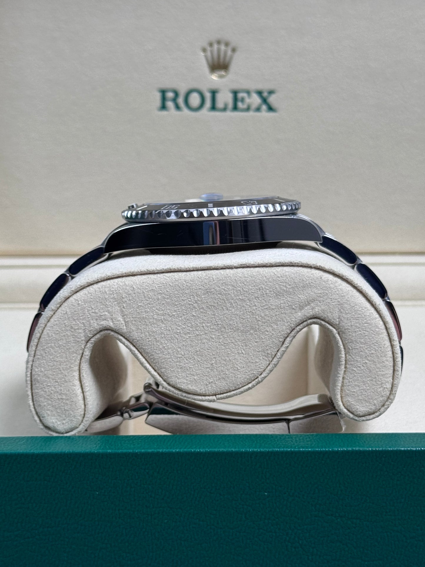 Rolex Submariner Date 126610LN / 2025 / Full Set / Sehr gut