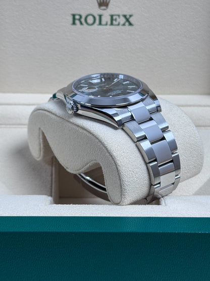 Rolex Datejust 41 126300 Grün / 2023 / Full Set / Neuwertig