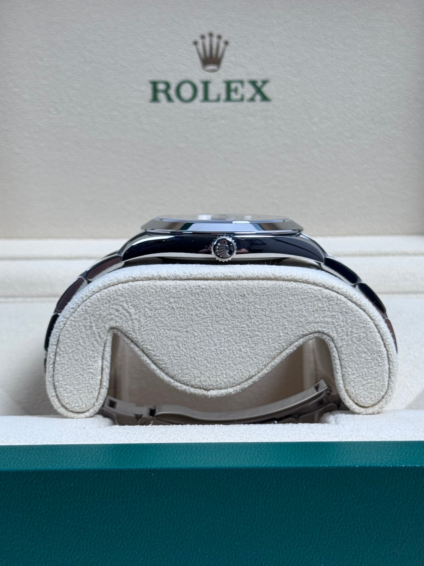Rolex Datejust 41 126300 Grün / 2023 / Full Set / Neuwertig