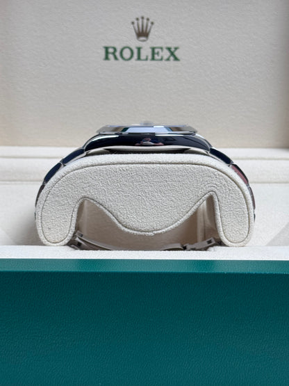 Rolex Datejust 41 126300 Grün / 2023 / Full Set / Neuwertig