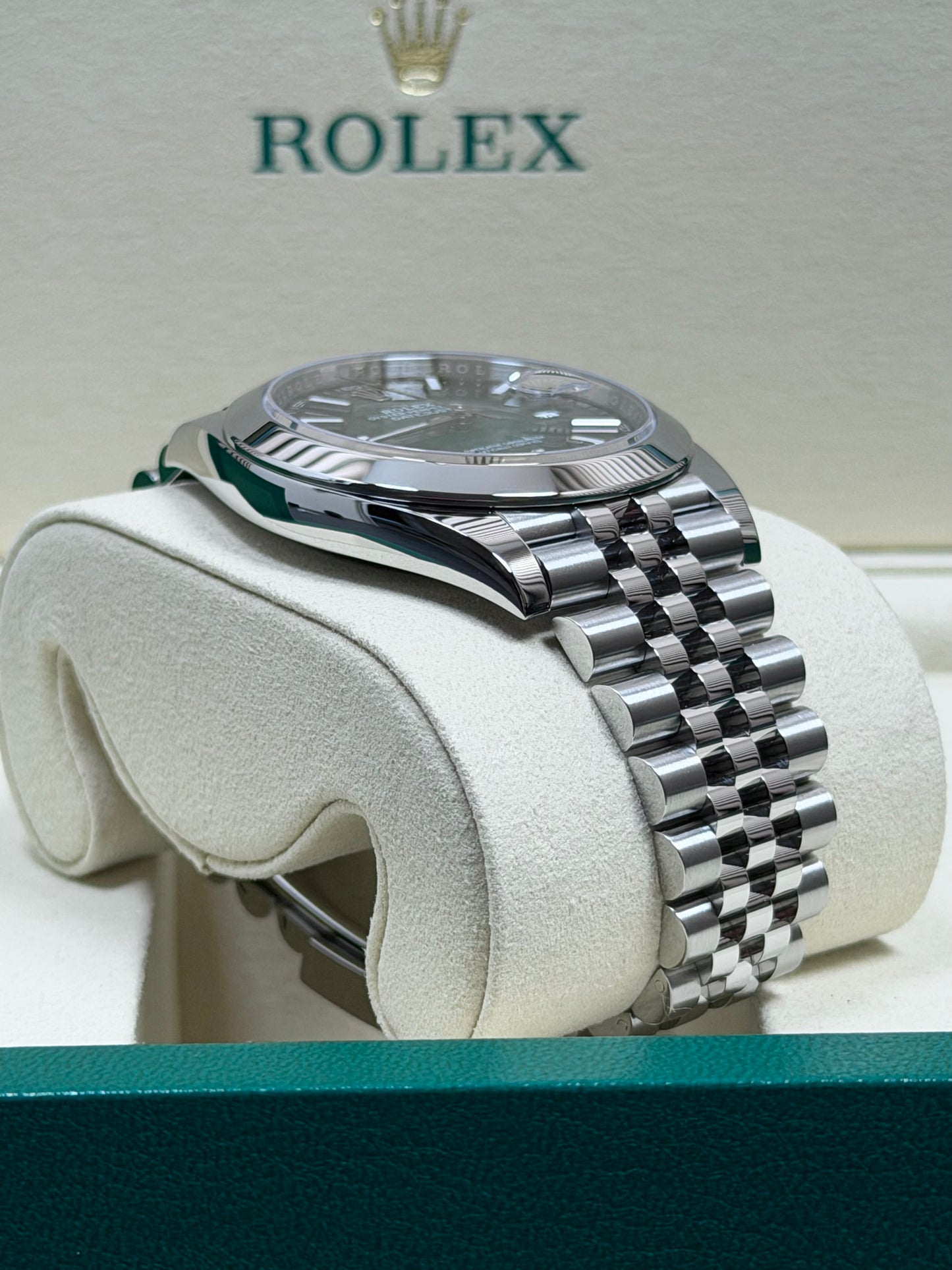 Rolex Datejust 41 126300 Grün Ombré/ 2026 / Full Set / Ungetragen