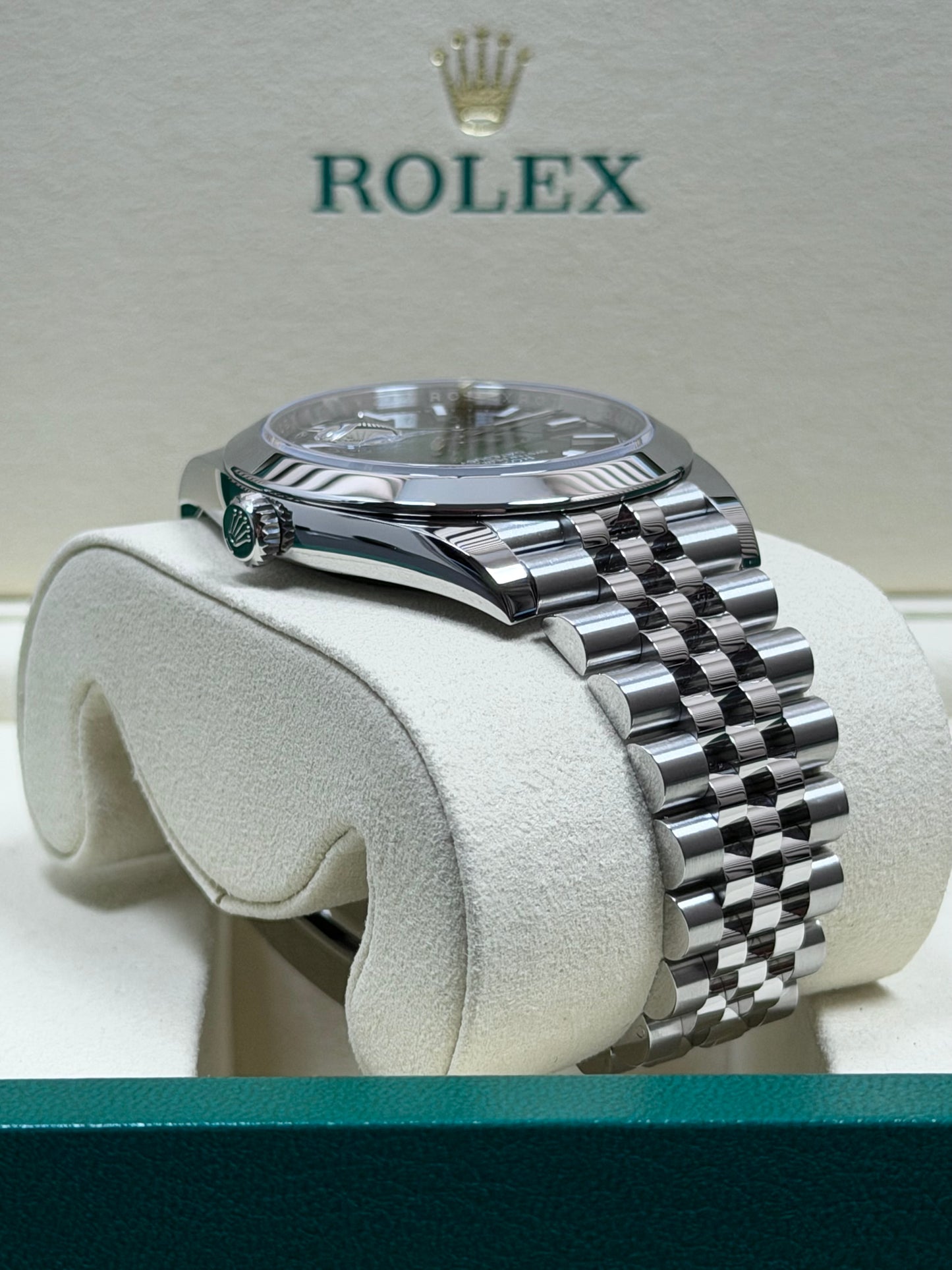 Rolex Datejust 41 126300 Grün Ombré/ 2026 / Full Set / Ungetragen