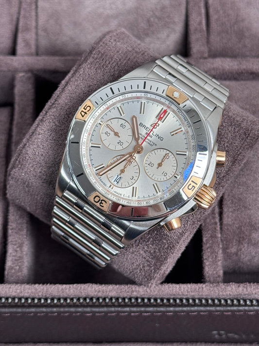 Breitling Chronomat B01 42 Bicolor / 2022 / Full Set / Top Zustand