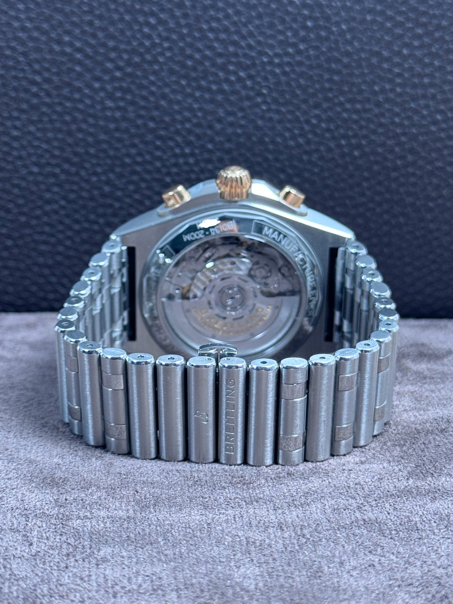 Breitling Chronomat B01 42 Bicolor / 2022 / Full Set / Top Zustand