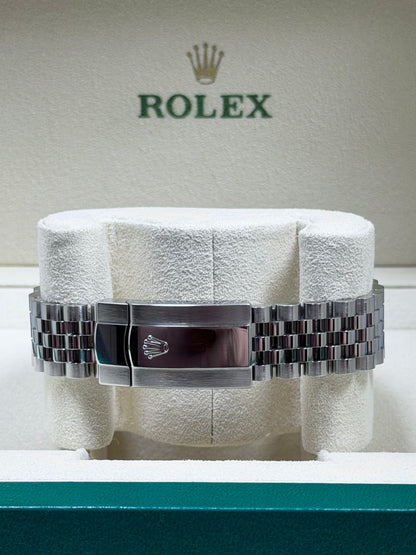 Rolex Datejust 41 126300 Azzurro-Blau / 2021 / Full Set / Sehr gut
